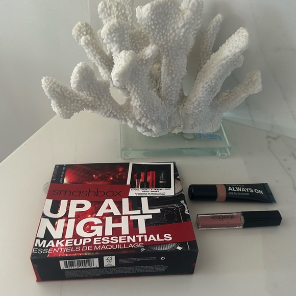 Smash box all night make up essentials. Always on cream shadow. - Picture 1 of 3
